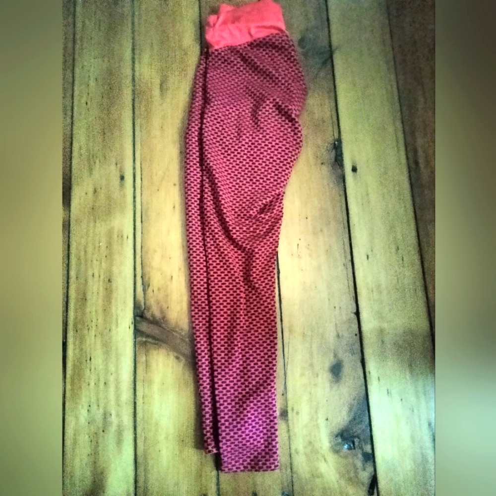 booty scrunchie leggings